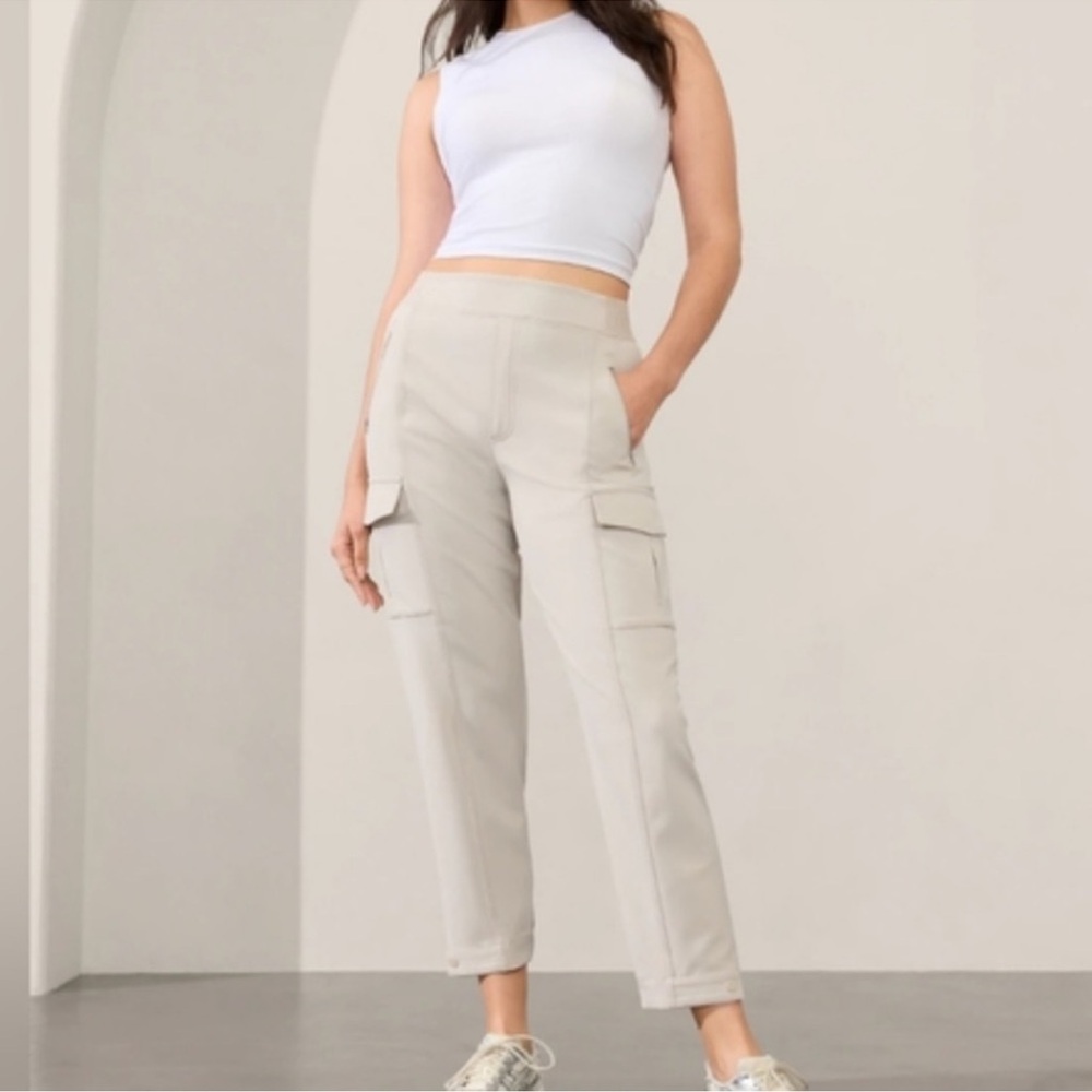 Athleta Endless High Rise Cargo Pants in Abalone. Excellent condition.